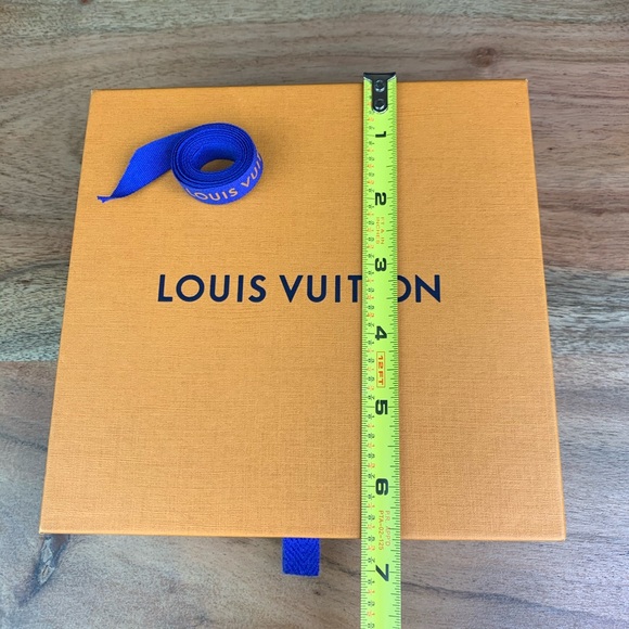 Louis Vuitton Box, Dust Bag and Shopping Bag - Picture 2 of 13